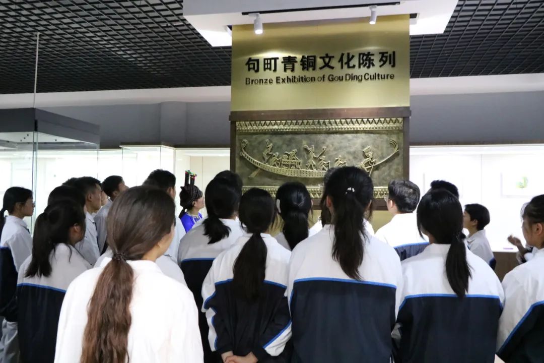 圖（tú）片